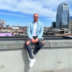 Meet your Posher, Stephen